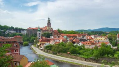 Zaman atlamalı Cesky Krumlov şehir manzarası Cesky Krumlov, Çek Cumhuriyeti timelapse 4k
