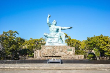 Barış heykeli Nagasaki Barış Parkı: Nagasaki, Japan.