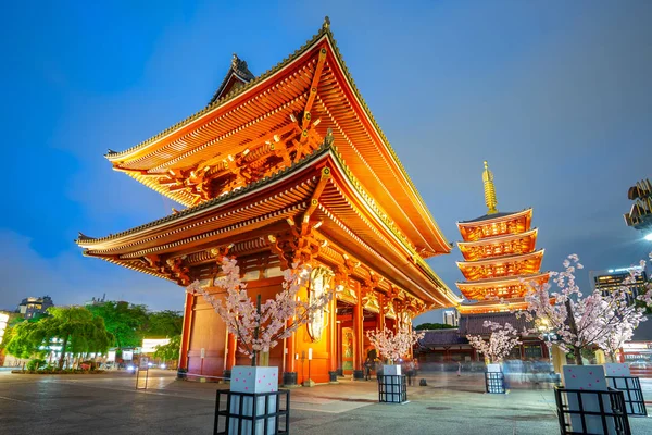 Βράδυ Στην Πόλη Τόκιο Και Ναού Σενσότζι Στη Τόκιο Ιαπωνία — Φωτογραφία Αρχείου