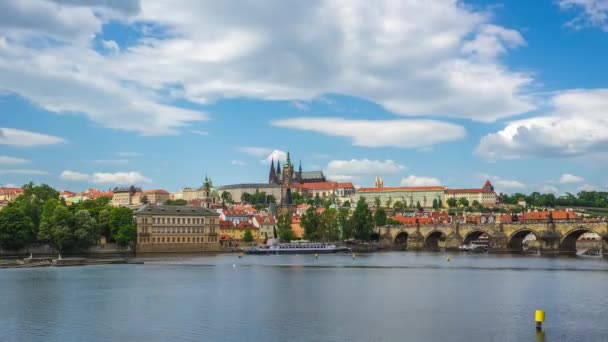 Časosběrné video z pražské panorama města s řeky Vltavy v českém, timelapse republika 4k