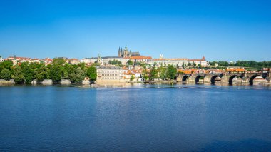 Prag şehir manzarası manzaralı Vltava Nehri Prag, Çek Cumhuriyeti.