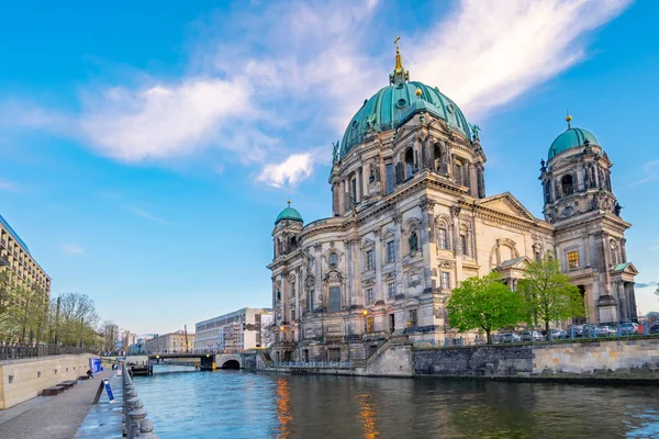 Céu Azul Agradável Com Vista Para Catedral Berlim Berlim Alemanha — Fotografia de Stock