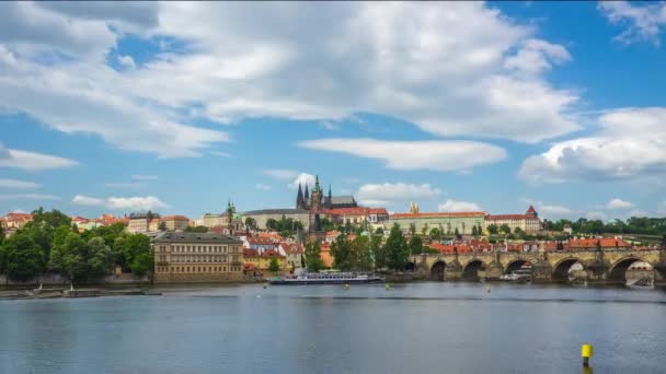 チェコ共和国の時間経過 のプラハのタイムラプス スカイライン — ストック動画