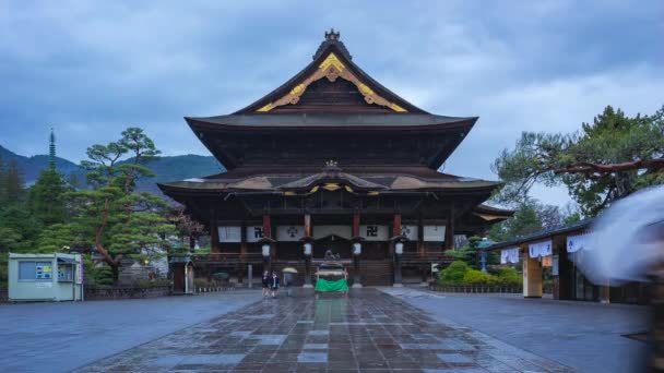 日至夜 Timelapse 在日本长野的善光寺佛教寺庙 — 图库视频影像