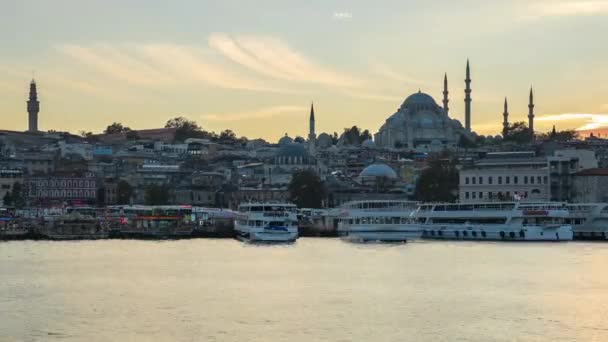 Istanbul Türkei Zeitraffer Des Hafens Der Nähe Der Galata Brücke — Stockvideo