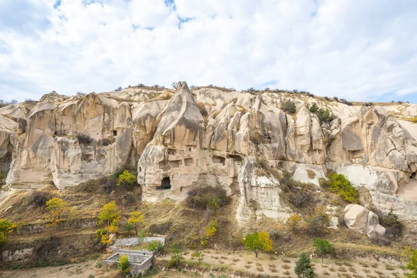 Montagna rupestre in Museo all'aperto in Cappadocia, Turchia — Foto Stock