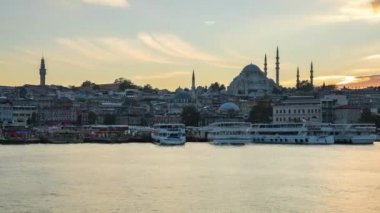 İstanbul 'da şehir silüeti ile İstanbul Limanı, Türkiye zaman aşımı