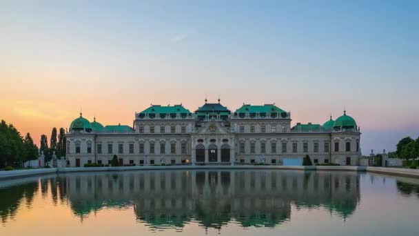Ηλιοβασίλεμα Θέα Στο Παλάτι Belvedere Στην Πόλη Της Βιέννης Αυστρία — Αρχείο Βίντεο