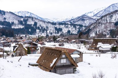 Gifu, Japonya'da Shirakawa-go Tarihi Köyleri
