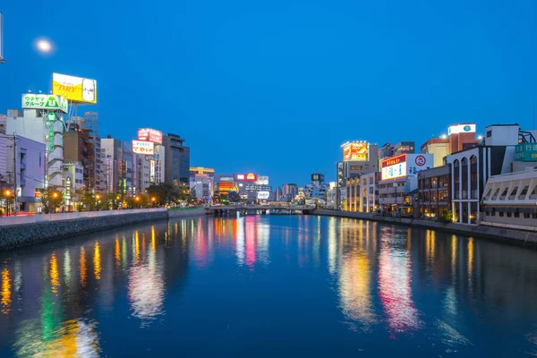 Twilight view of Naka River in Hakata, Fukuoka, Japan — Stock Photo, Image