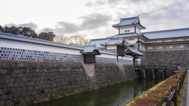 Kanazawa Castle Park in Kanazawa, Japonya zaman atlamalı