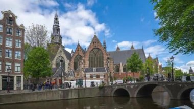 Amsterdam'daki Oude Kilisesi, Hollanda zaman atlamalı