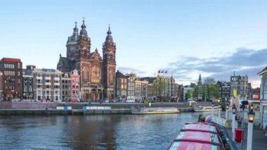 Amsterdam şehir, Hollanda gece saat atlamalı Amsterdam silueti gündüz