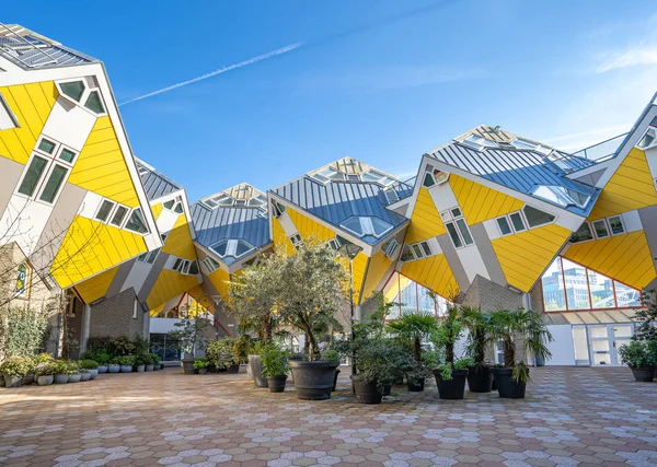 Cube House is een set van innovatieve huizen gebouwd in Rotterdam, Nederland — Stockfoto