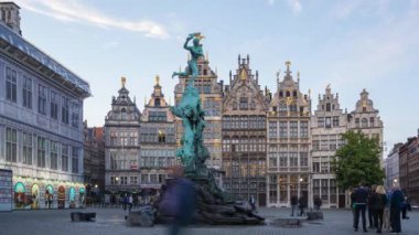 Antwerp Grote Markt zaman atlamalı video, Belçika.