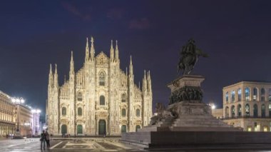 Milano 'lu Duomo, İtalya' nın Milano şehrinde günden güne azalıyor..