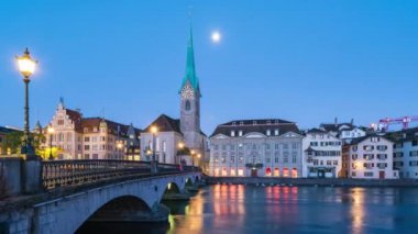 İsviçre 'deki Zürih şehrinin gece gündüz aksaması.