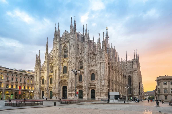Bonito Cielo Con Vista Duomo Milán Italia —  Fotos de Stock