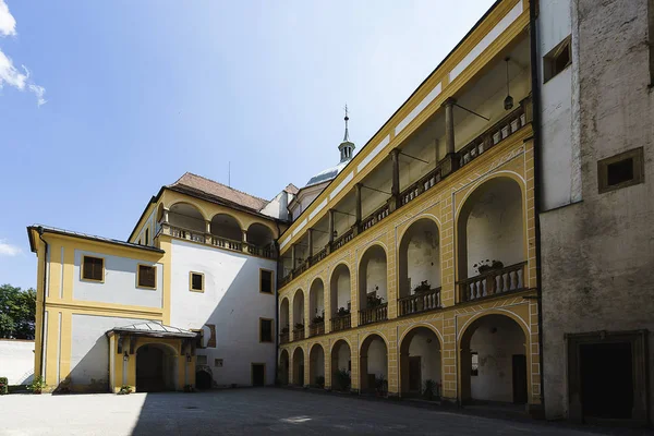 Das Renaissanceschloss Ist Eigentum Der Stadt Tovacov Der Meter Hohe — Stockfoto