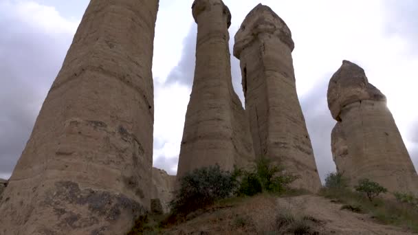 4K footage. Rocks in love valley wide vertical panorama view shot. Handheld camera — Stock Video
