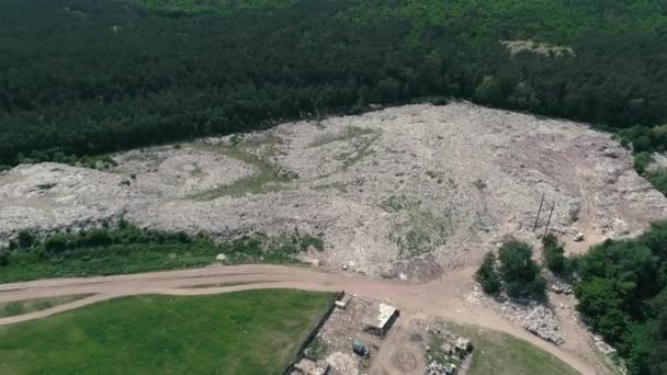 4 k luchtfoto drone-beelden. Panoramisch uitzicht op de vuilnisbelt — Stockvideo