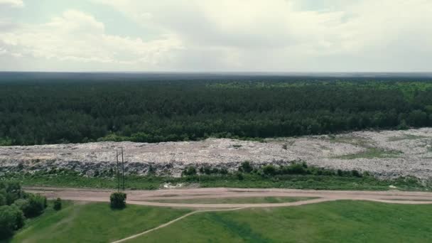 4K Aerial drone footage. Dolly shot view of garbage dump — Stock Video