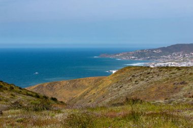 Ensenada'nın tepelerinden manzaralar, Büyük Baja California şehri, Meksika