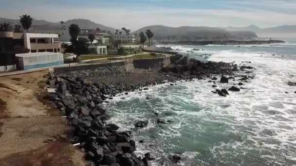 Aerial Latać Nad Widokiem Niektóre Sztuczne Skaliste Wybrzeże Baja California — Wideo stockowe