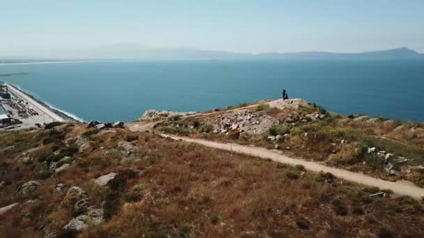 Circling Aerial Shot Top Cliff Ensenada — Stock Video