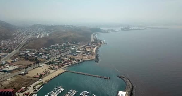 Aterrizaje Puerto Deportivo Durante Marea Roja — Vídeos de Stock