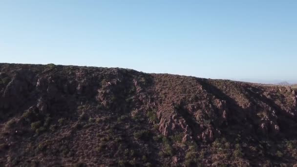 Drone Revelando Vale Guadalupe Estrada Costa Pacífica — Vídeo de Stock