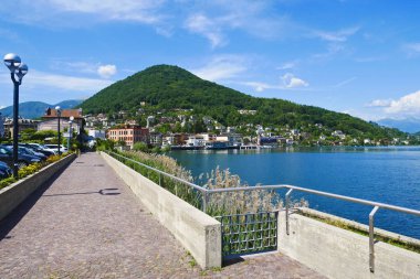25 Mayıs 2018-laveno ponte tresa-İtalya-görüş Gölü'nün Ceresio üzerinden şehir, Lavena Ponte eşsesli Ponte Tresa İsviçre sınırlayan Tresa