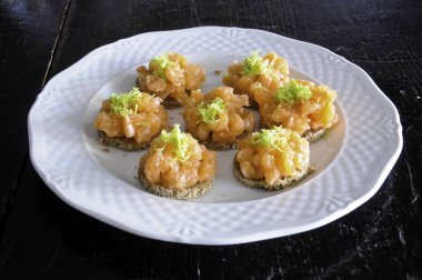 meze somon füme ve limon ile