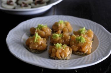 meze somon füme ve limon ile