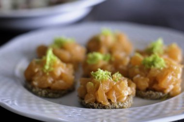 meze somon füme ve limon ile