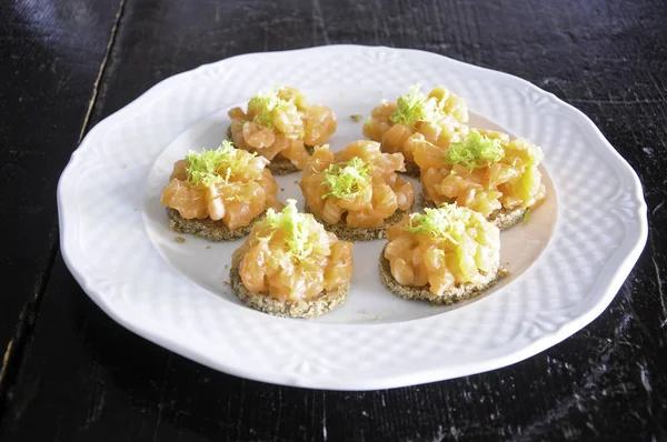 meze somon füme ve limon ile