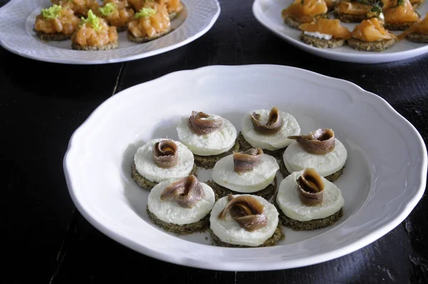 meze buffalo mozzarella ve hamsi ile