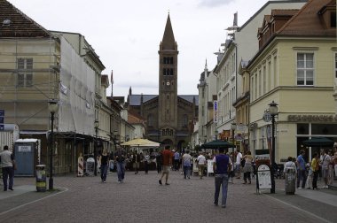 14 Haziran 2009-berlin-Almanya-görünümlerini Potsdam küçük kasaba Berlin sokaklarında