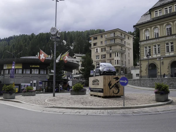 18 Ağustos 2018-saintz moritz-suisse-görünümü, ana kare, Saint Moritz, İsviçre'de bulunan büyüleyici bir şehir