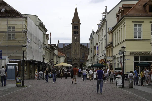 14 Haziran 2009-berlin-Almanya-görünümlerini Potsdam küçük kasaba Berlin sokaklarında