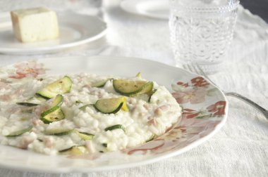 kabak, pancetta ve taleggio risotto peynir, İtalya