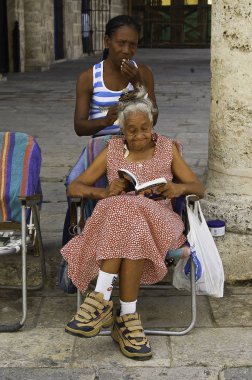 7 Nisan 2007-havana-Küba-Küba Kuaför, Havana Havanastreets sokaklarında