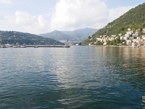 Güzel Como Gölü manzarası