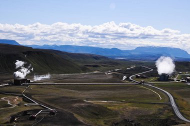 İzlanda 'da jeotermal enerji santrali