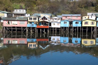 29 Eylül 2009 - Şili - Şili Evleri Şili 'nin Chilo yarımadasında yer alan Castro şehrinde yer almaktadır.