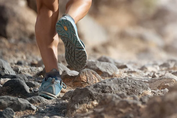 Athlete Athletic Sneakers Jogging Running Nature Athlete Runs Mountain Rocky — Stock Photo, Image