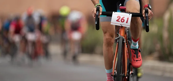 Ciclismo Competencia Los Atletas Ciclistas Montar Una Carrera Alta Velocidad — Foto de Stock
