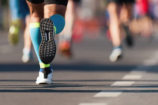 Maratona Corrida Corrida Pessoas Pés Estrada Cidade — Fotografia de Stock