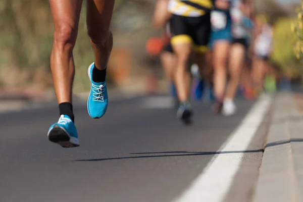 Maratona Corrida Corrida Pessoas Pés Estrada Cidade — Fotografia de Stock