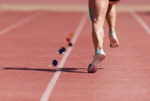 Course Sur Piste Athlète Pour Participer Saut Longueur Début Accélération — Photo